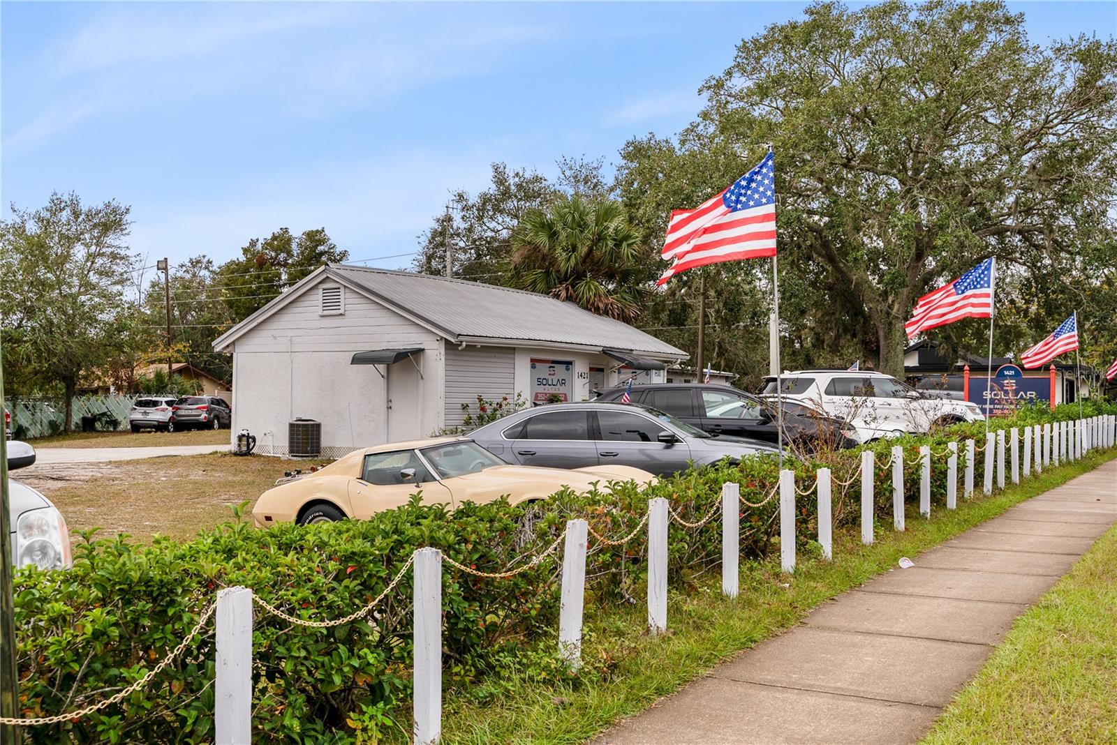 1421 GRIFFIN RD, LEESBURG, FL, 34748