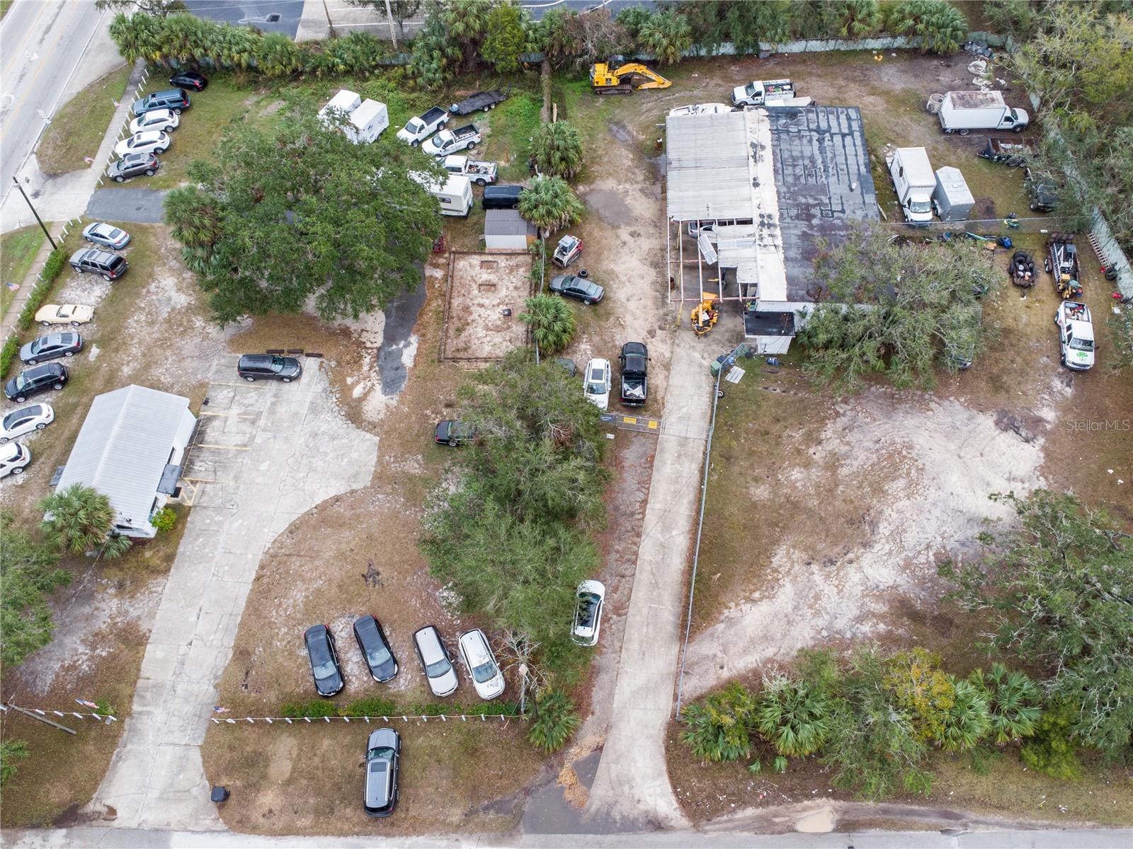 1421 GRIFFIN RD, LEESBURG, FL, 34748