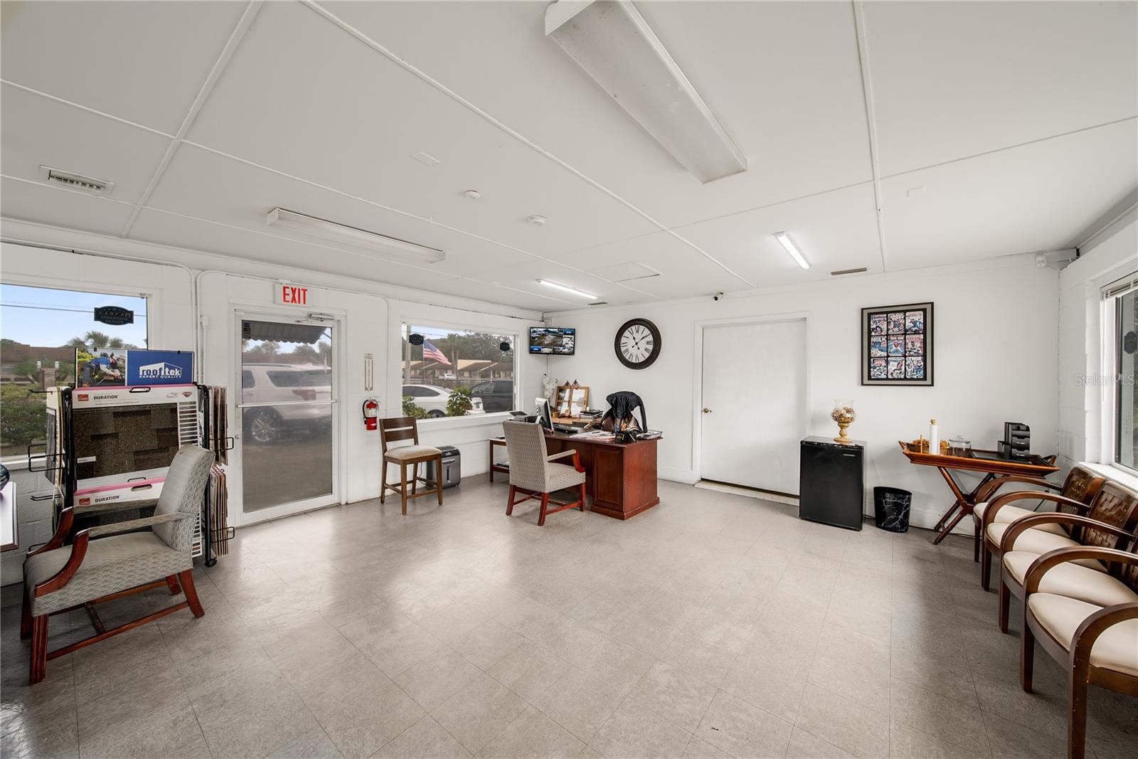 1421 GRIFFIN RD, LEESBURG, FL, 34748
