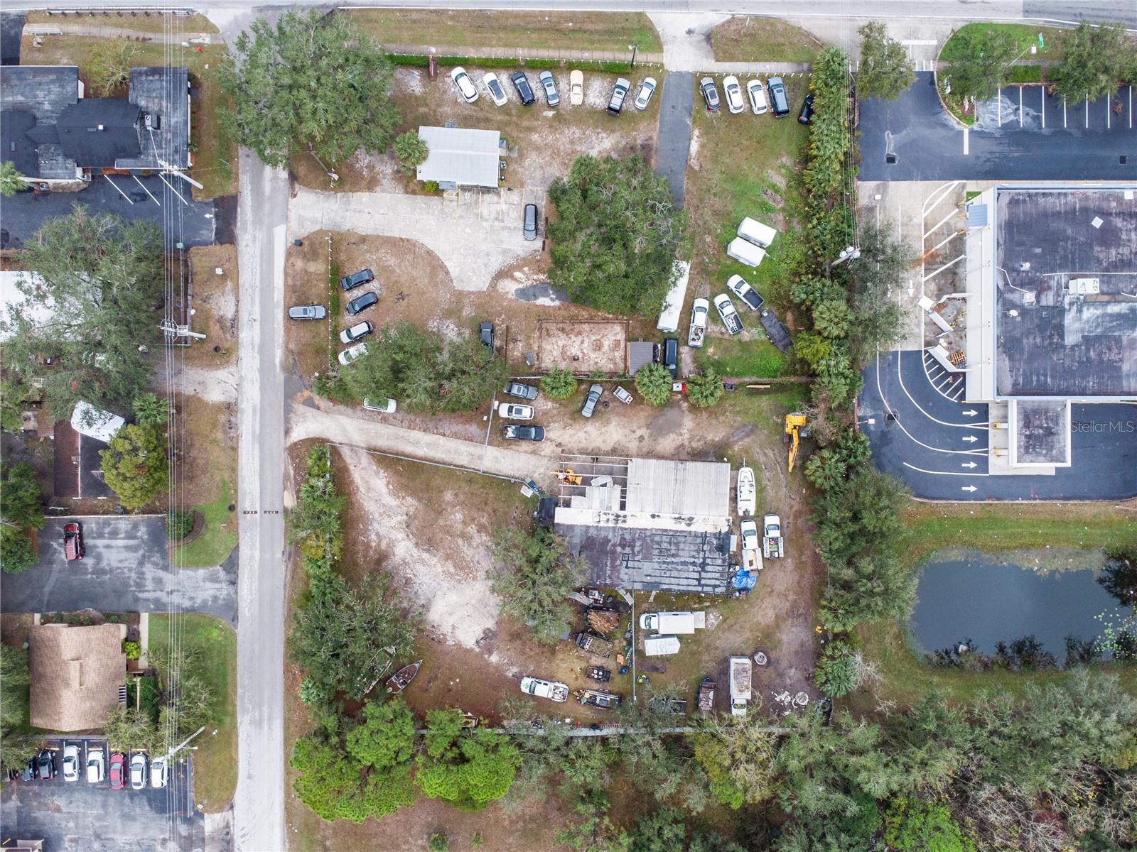 1421 GRIFFIN RD, LEESBURG, FL, 34748
