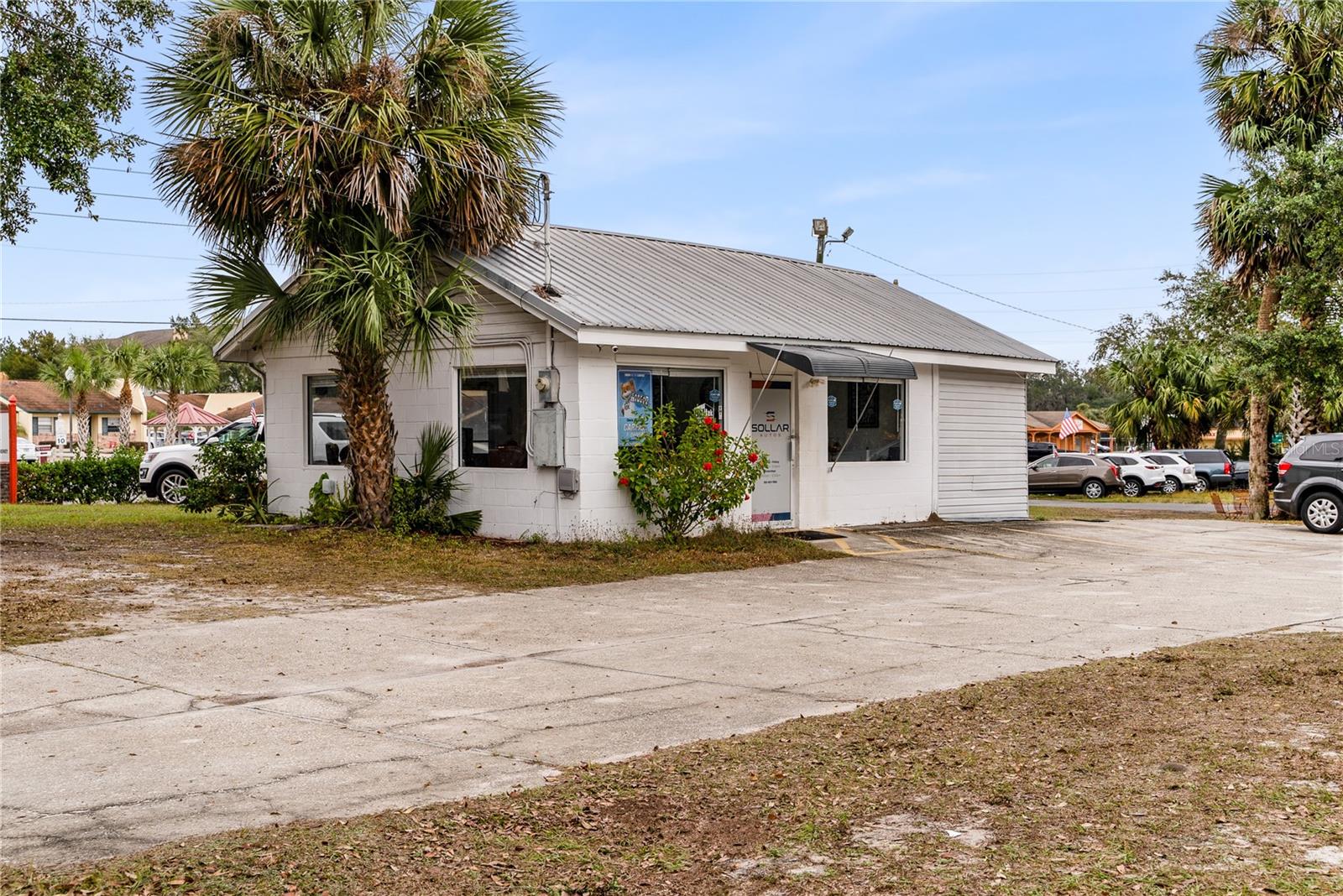 1421 GRIFFIN RD, LEESBURG, FL, 34748