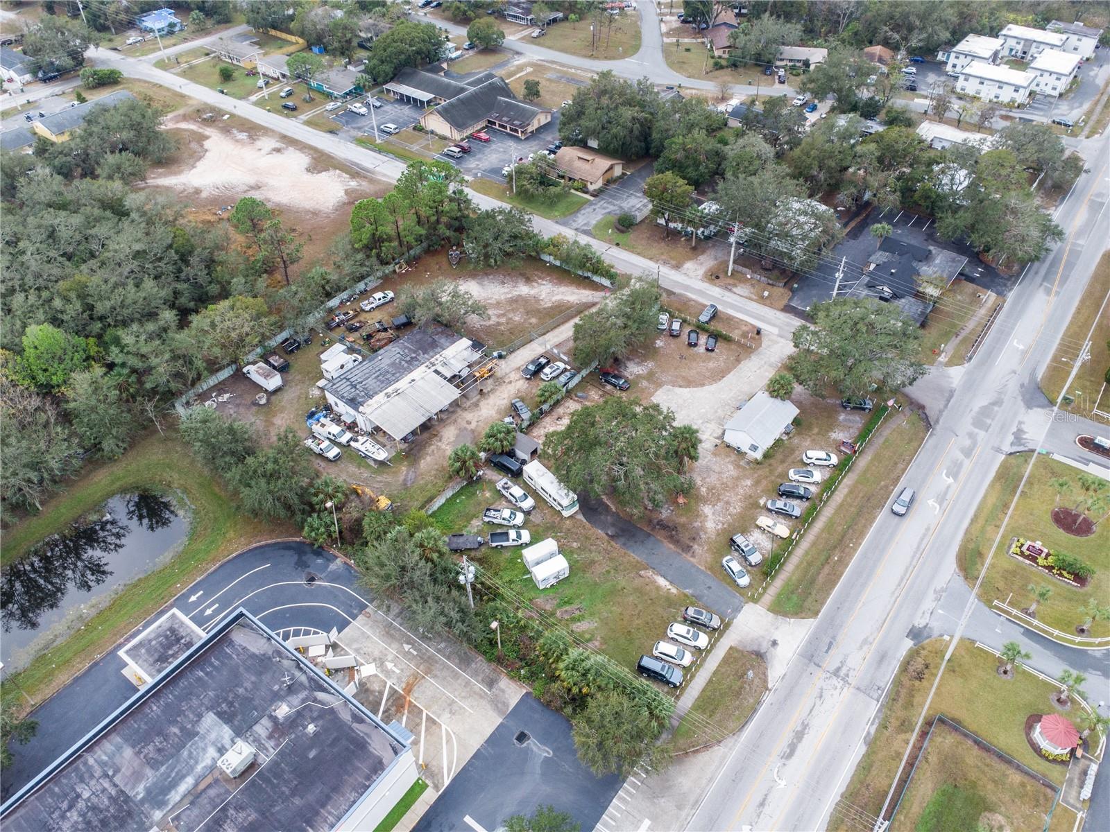 1421 GRIFFIN RD, LEESBURG, FL, 34748