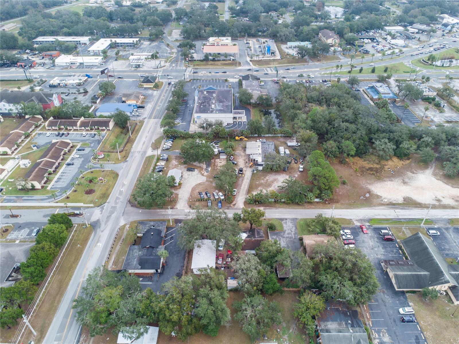 1421 GRIFFIN RD, LEESBURG, FL, 34748