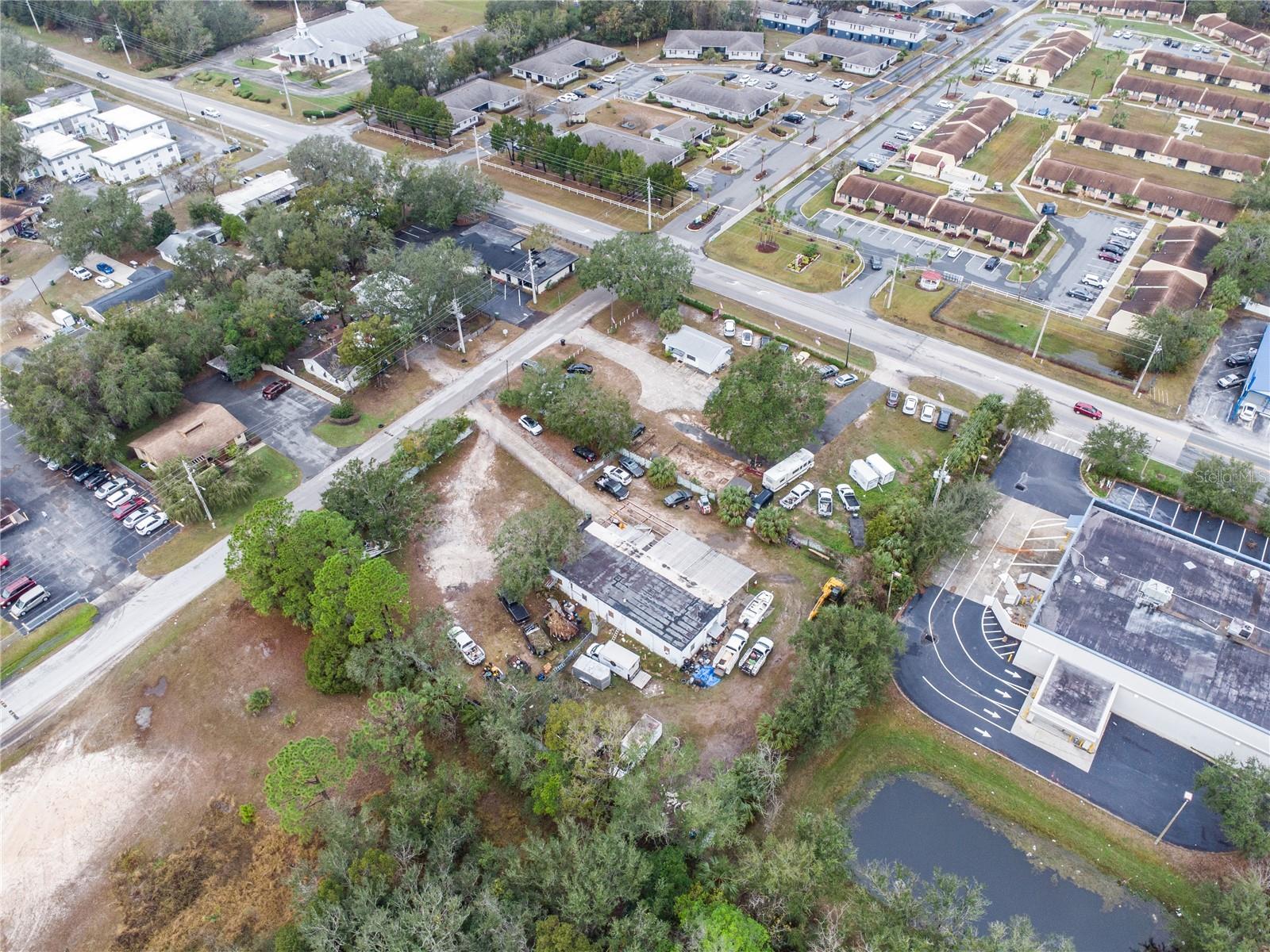 1421 GRIFFIN RD, LEESBURG, FL, 34748