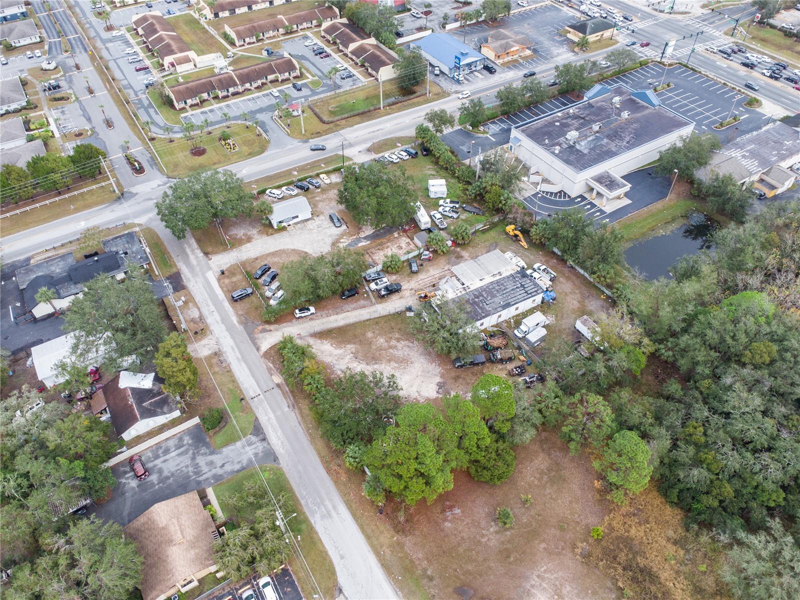 1421 GRIFFIN RD, LEESBURG, FL, 34748