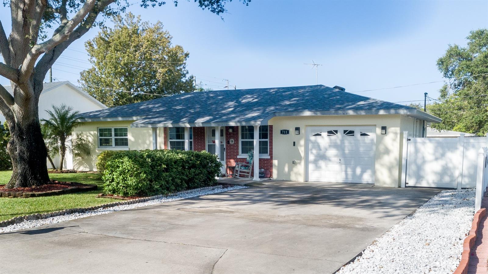 711 22ND ST SW, LARGO, FL, 33770