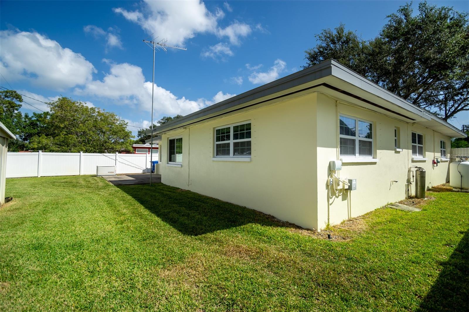 711 22ND ST SW, LARGO, FL, 33770