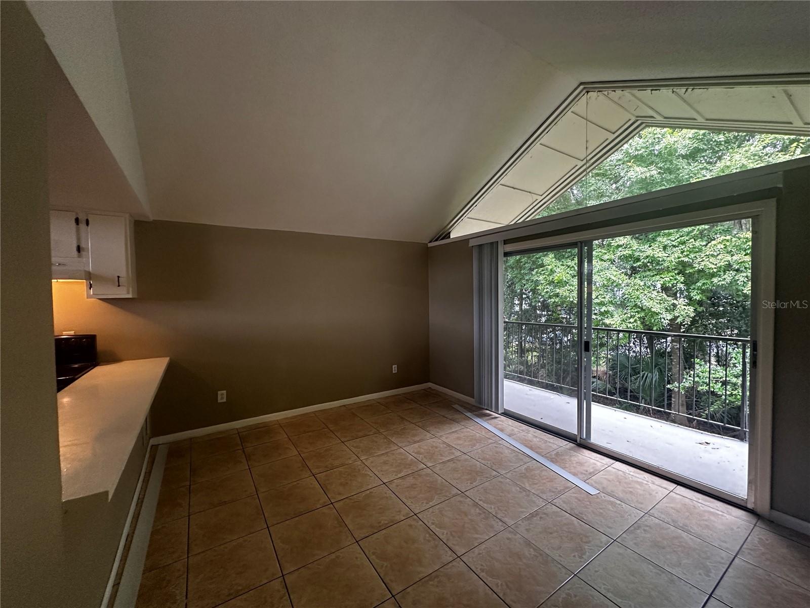 2212 E SILVER SPRINGS BLVD #24, OCALA, FL, 34470