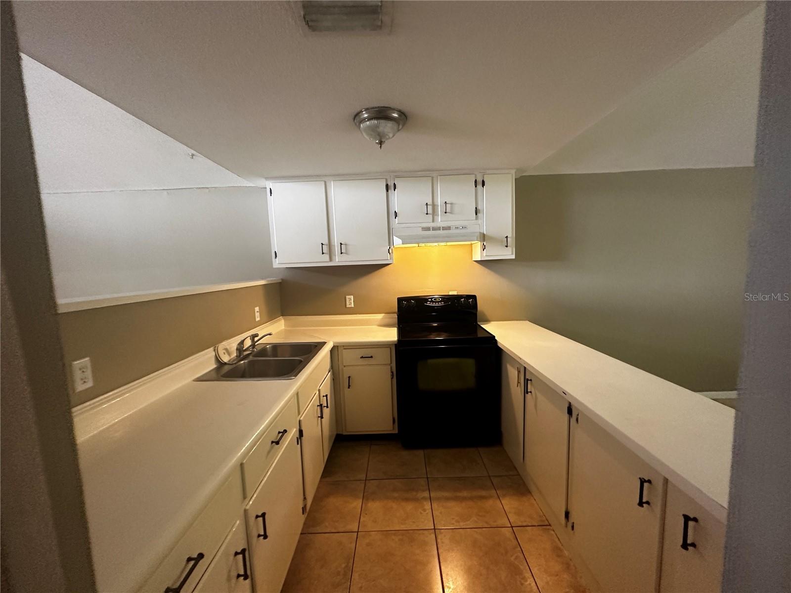 2212 E SILVER SPRINGS BLVD #24, OCALA, FL, 34470