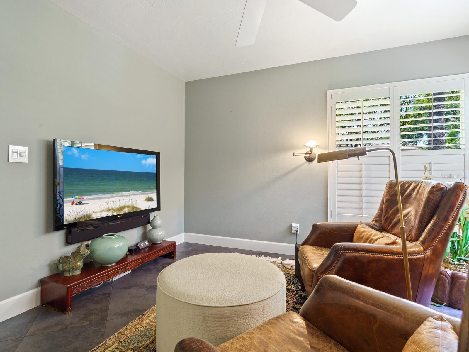 1701 STARLING DR, SARASOTA, FL, 34231