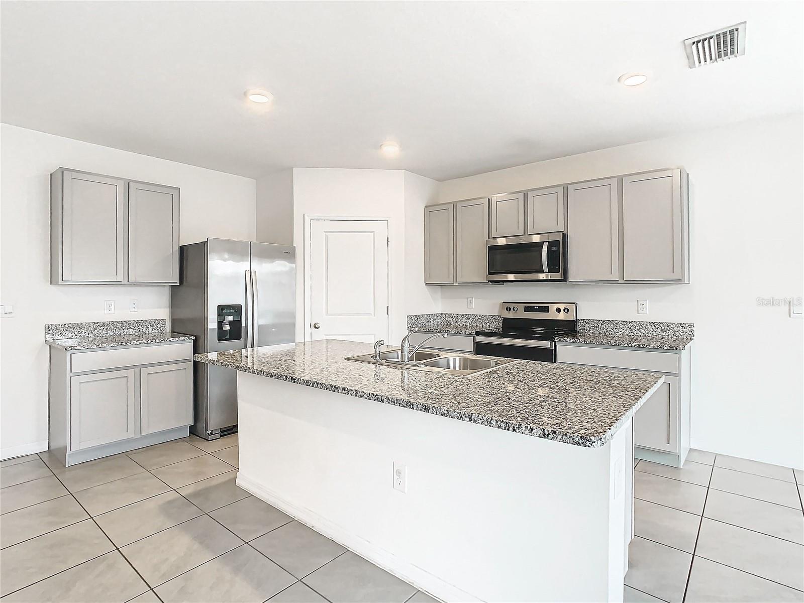 34314 JASPER STONE DR, WESLEY CHAPEL, FL, 33543