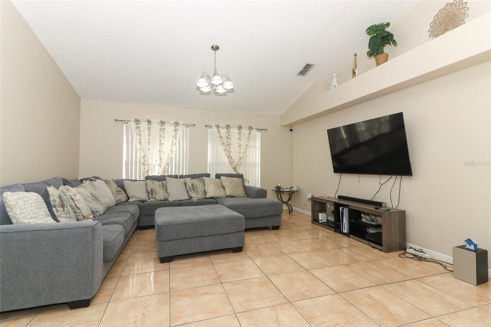 5200 SUNSET CANYON DR, KISSIMMEE, FL, 34758