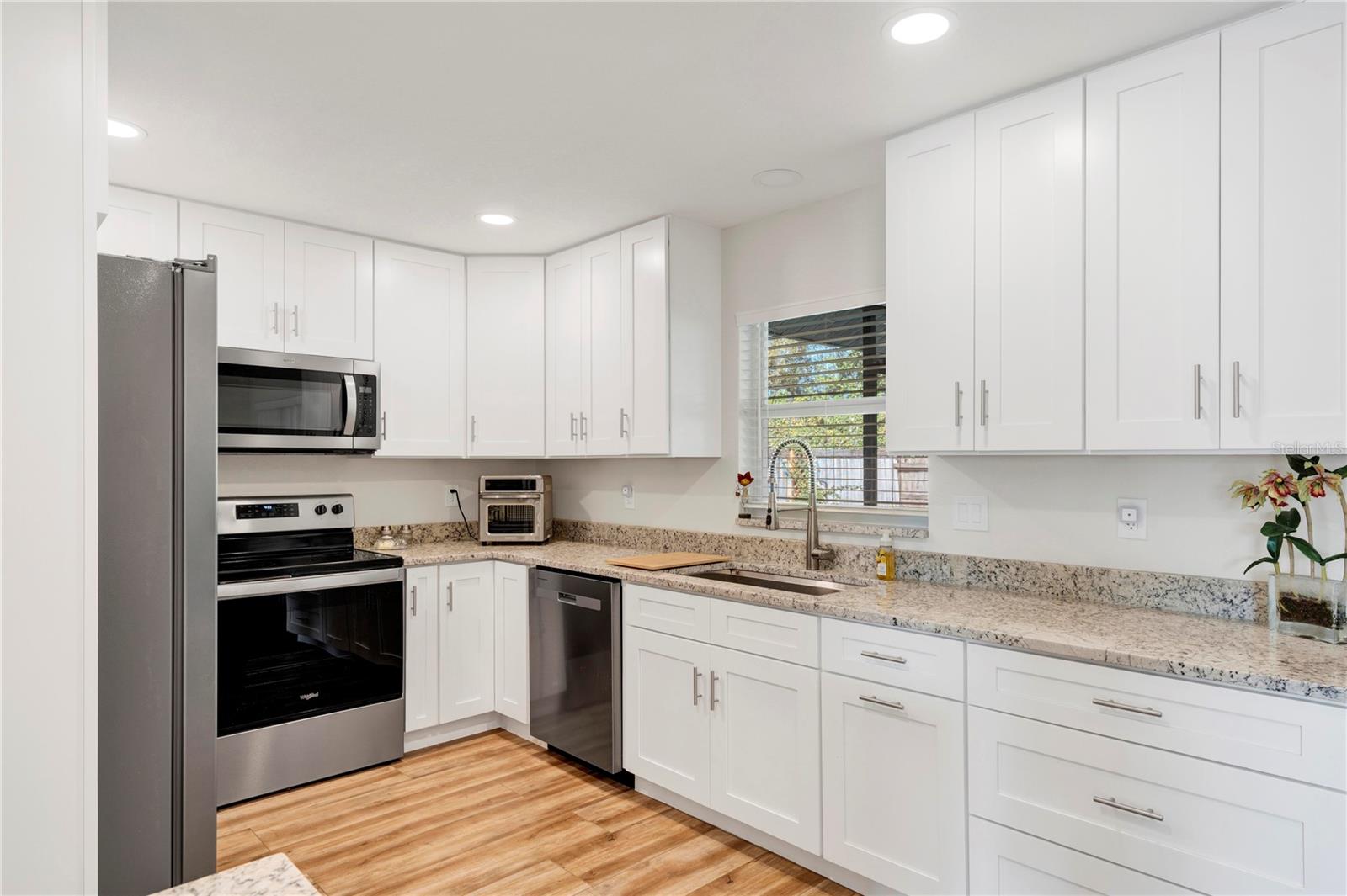 4532 N SHADE AVE, SARASOTA, FL, 34234