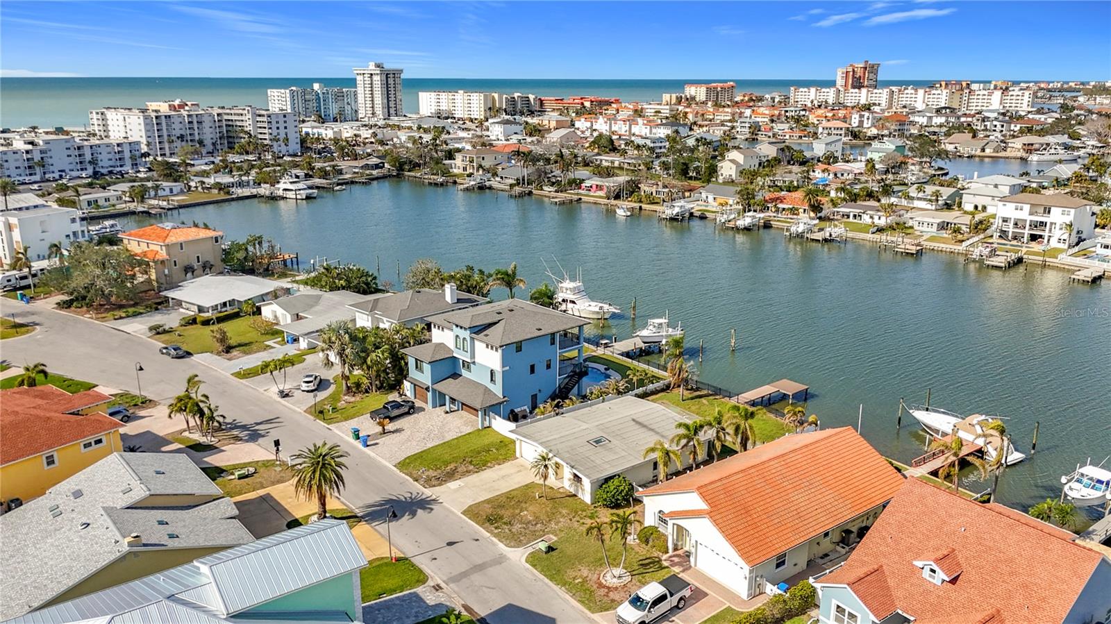 17030 DOLPHIN DR, NORTH REDINGTON BEACH, FL, 33708
