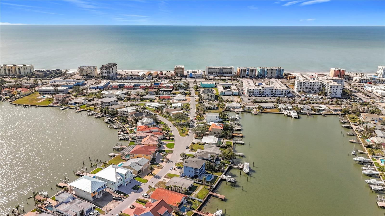 17030 DOLPHIN DR, NORTH REDINGTON BEACH, FL, 33708