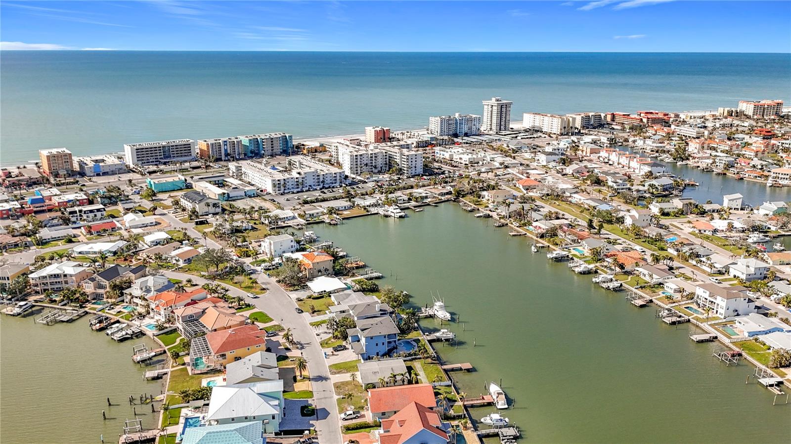 17030 DOLPHIN DR, NORTH REDINGTON BEACH, FL, 33708