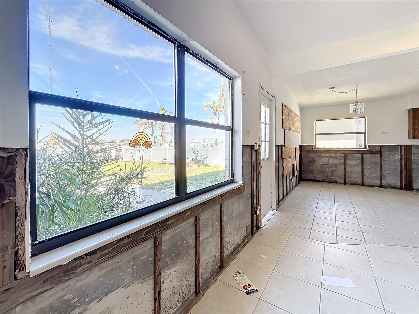 17030 DOLPHIN DR, NORTH REDINGTON BEACH, FL, 33708