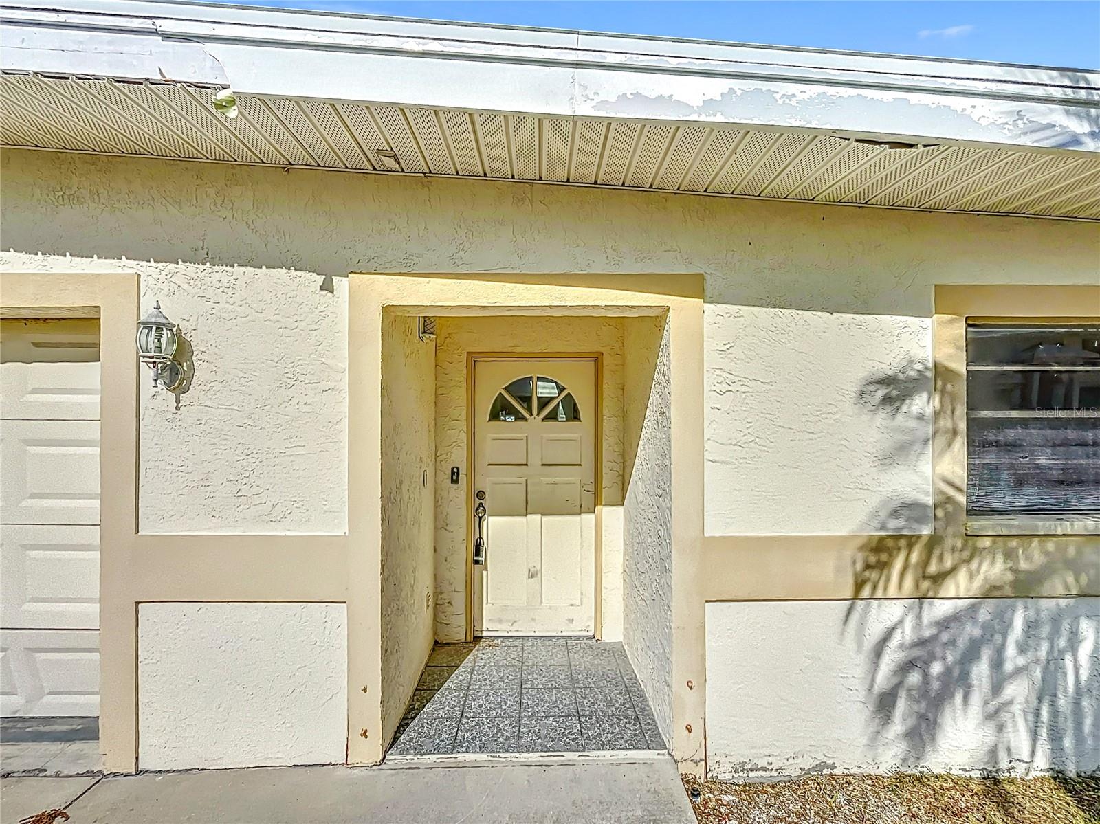 17030 DOLPHIN DR, NORTH REDINGTON BEACH, FL, 33708