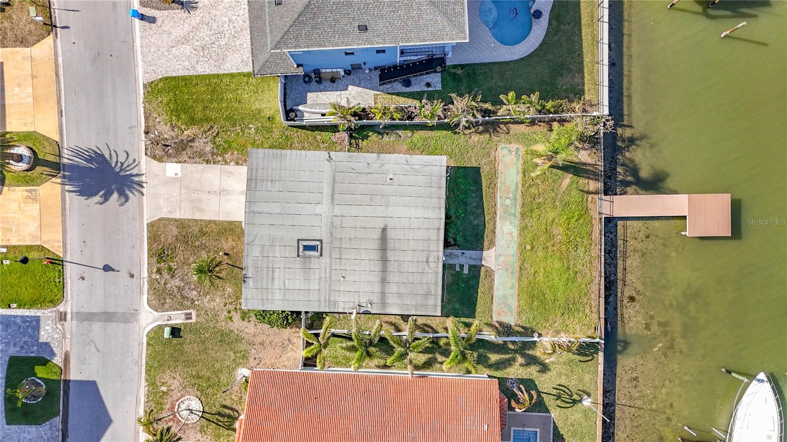 17030 DOLPHIN DR, NORTH REDINGTON BEACH, FL, 33708
