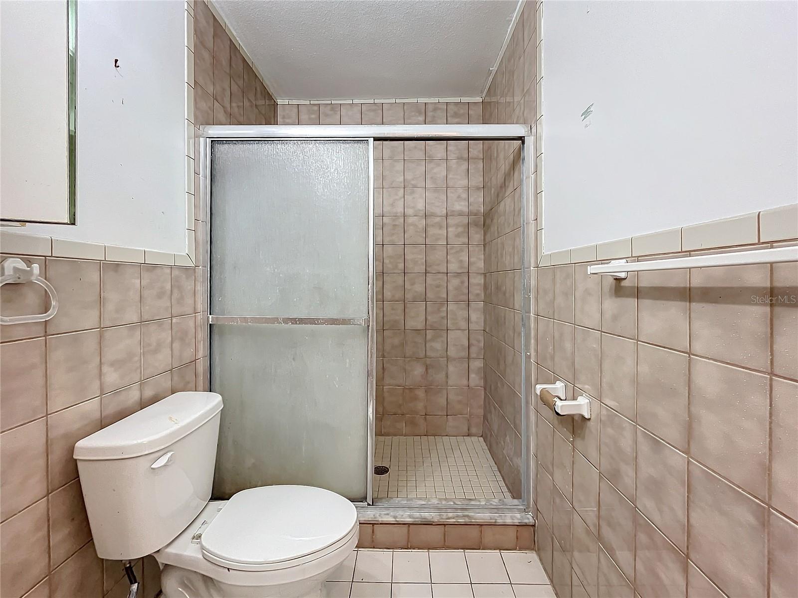 17030 DOLPHIN DR, NORTH REDINGTON BEACH, FL, 33708