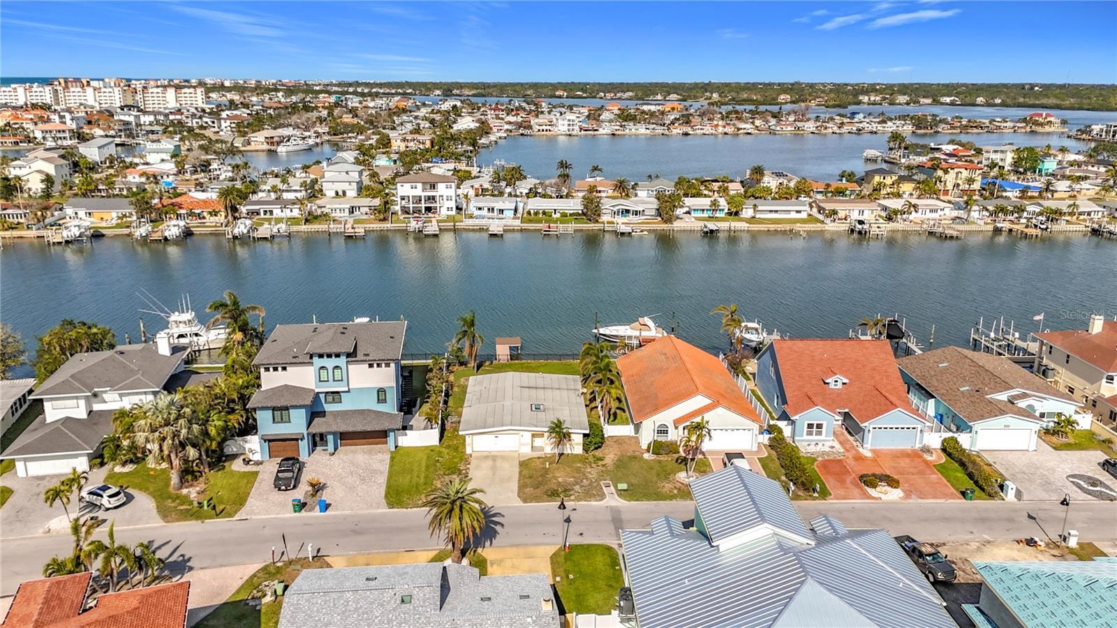 17030 DOLPHIN DR, NORTH REDINGTON BEACH, FL, 33708