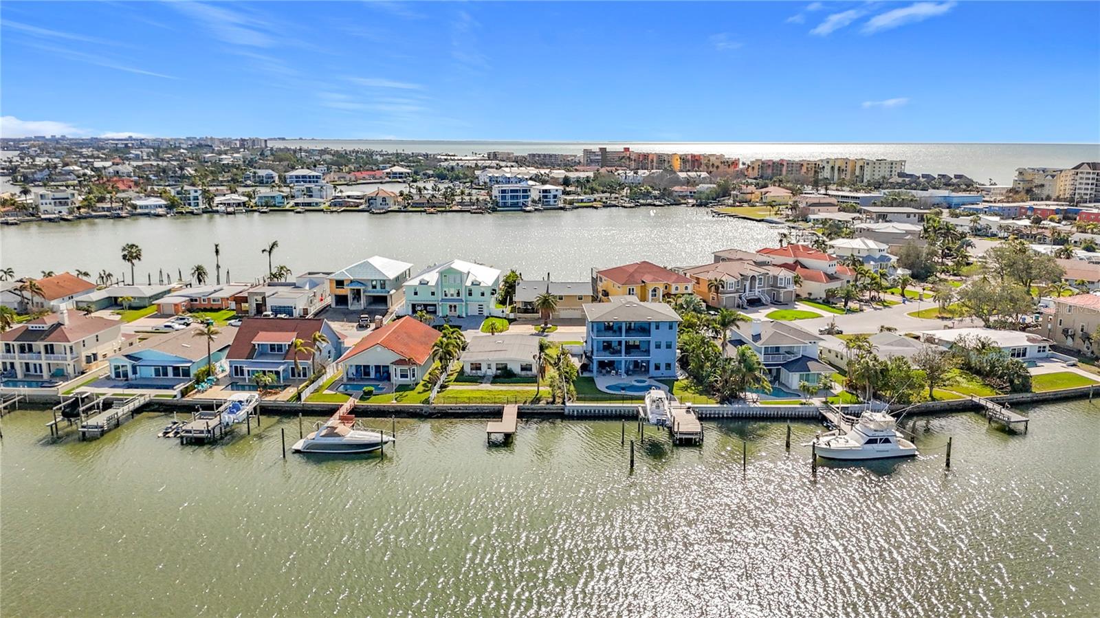 17030 DOLPHIN DR, NORTH REDINGTON BEACH, FL, 33708