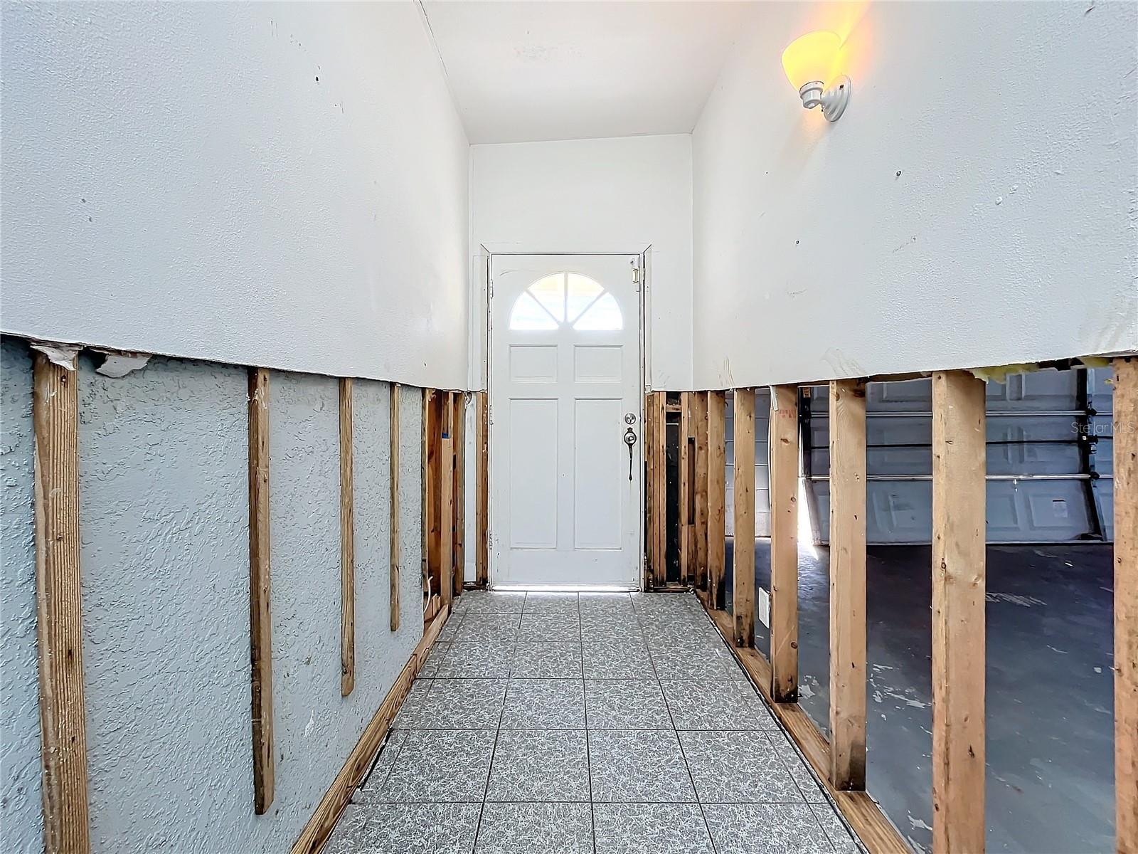 17030 DOLPHIN DR, NORTH REDINGTON BEACH, FL, 33708