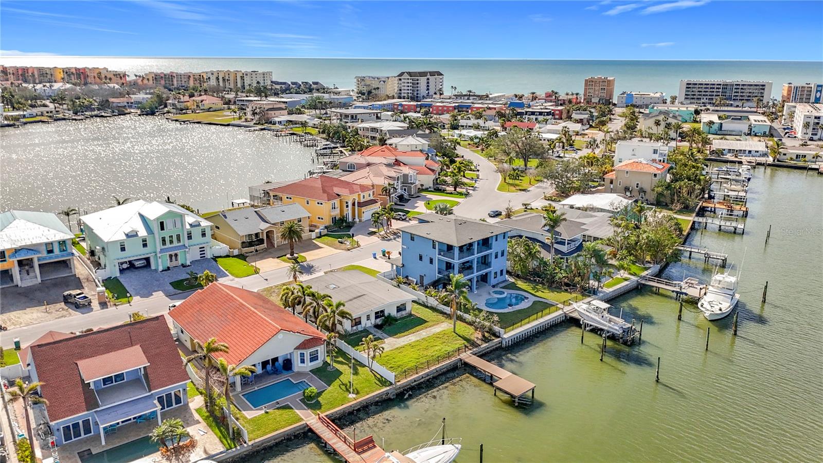 17030 DOLPHIN DR, NORTH REDINGTON BEACH, FL, 33708