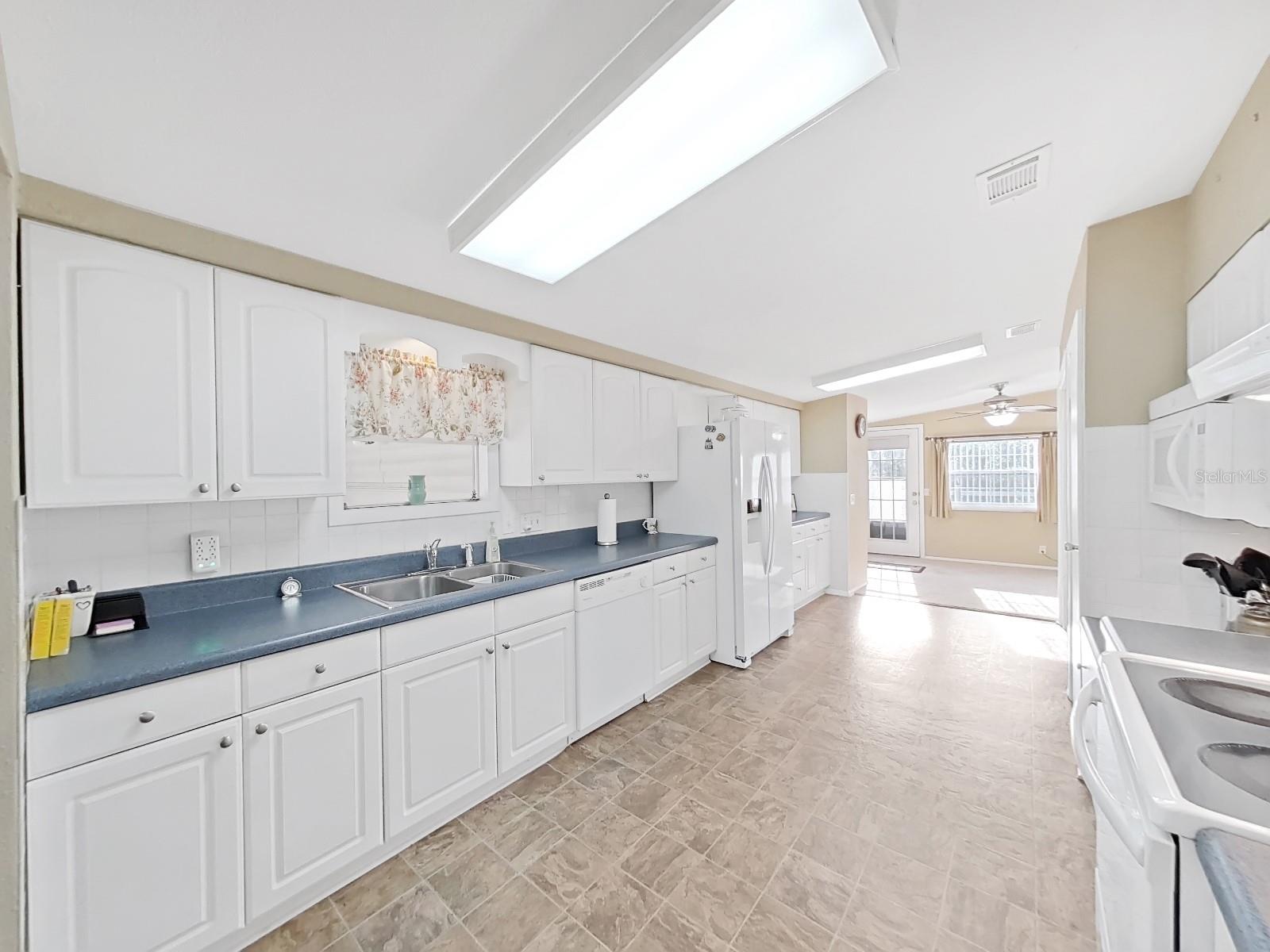 1750 FOX HILL DR, LAKELAND, FL, 33810