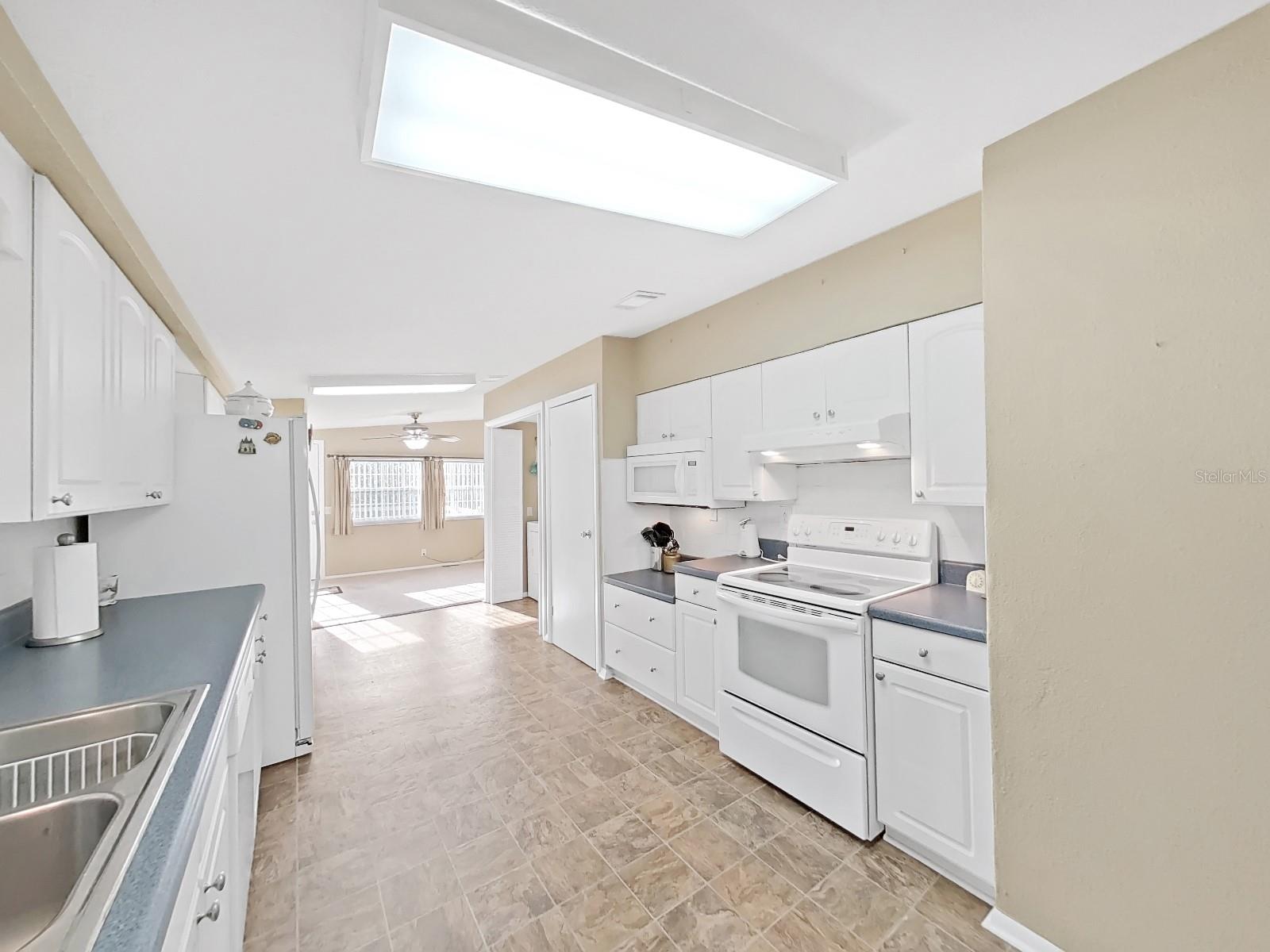 1750 FOX HILL DR, LAKELAND, FL, 33810