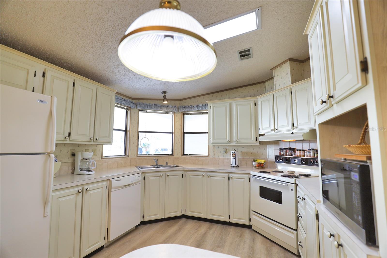 208 HIBISCO DR, NORTH PORT, FL, 34287