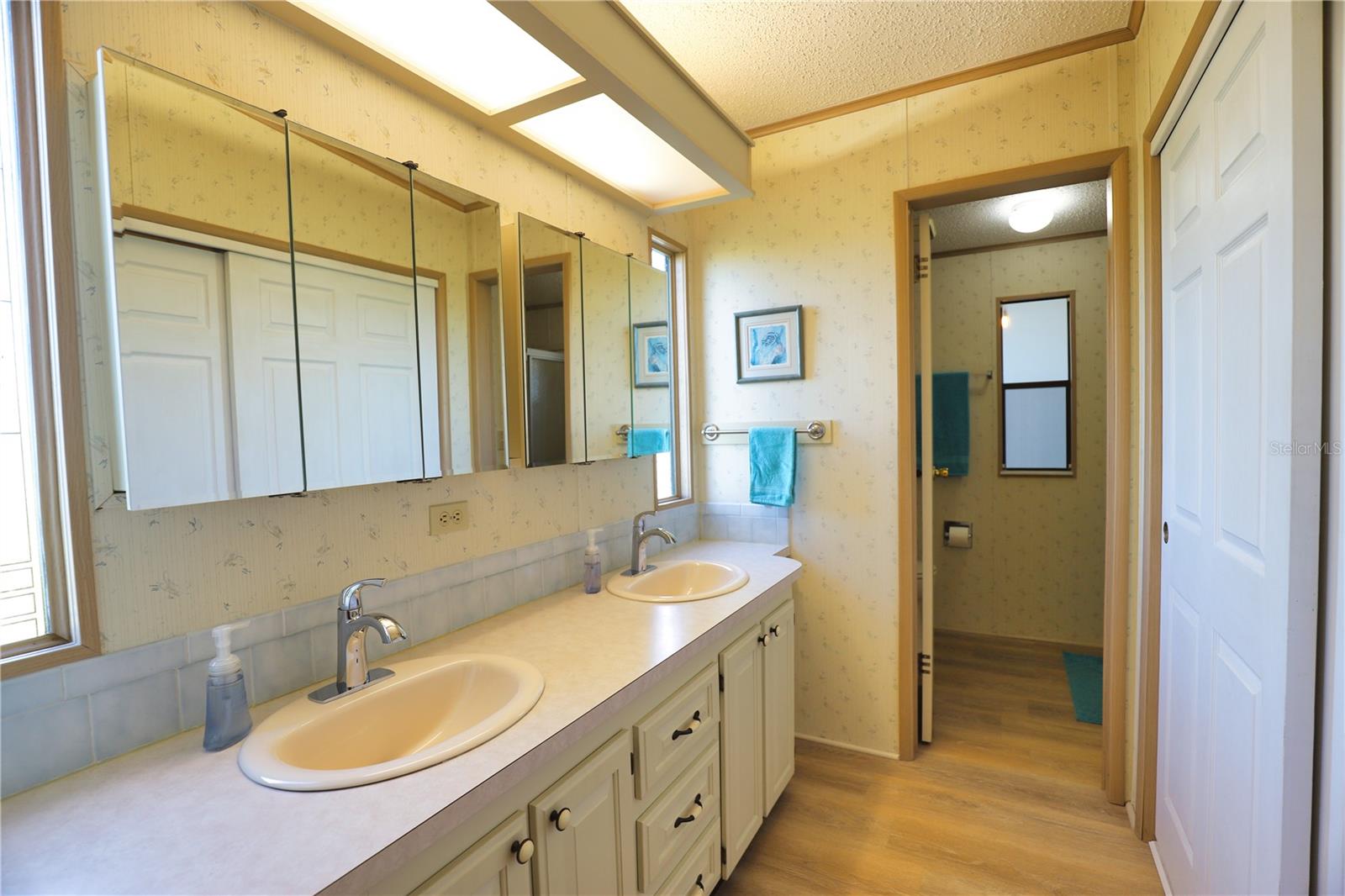 208 HIBISCO DR, NORTH PORT, FL, 34287