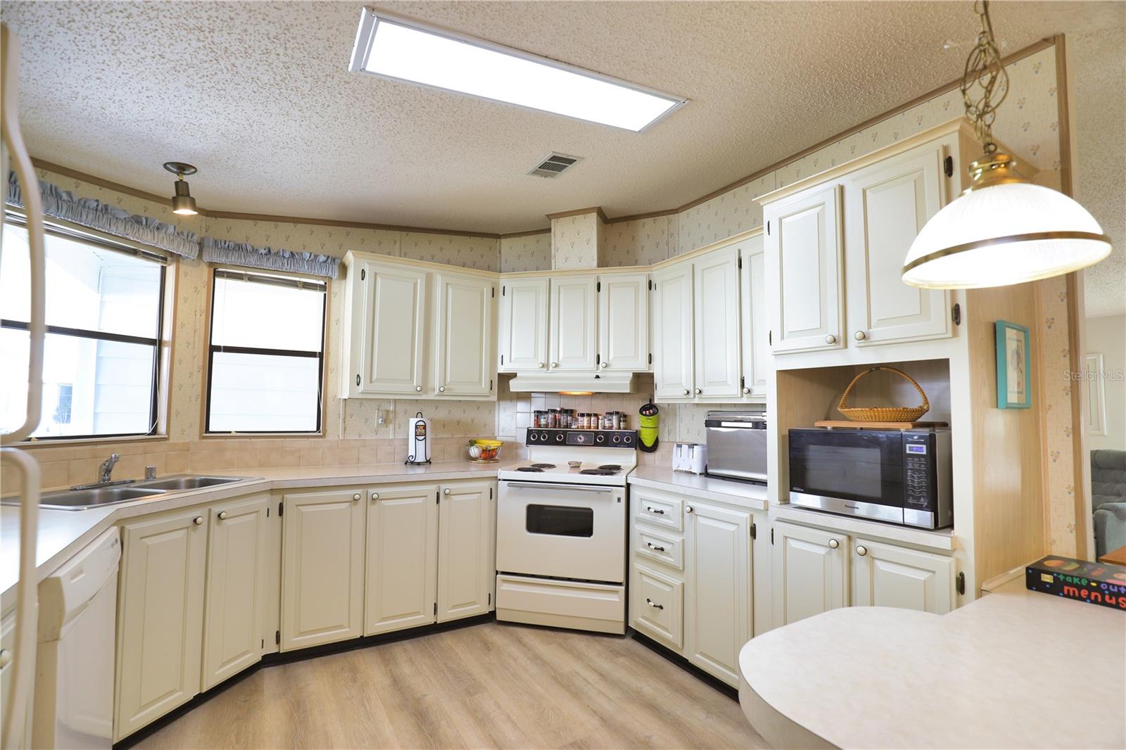 208 HIBISCO DR, NORTH PORT, FL, 34287