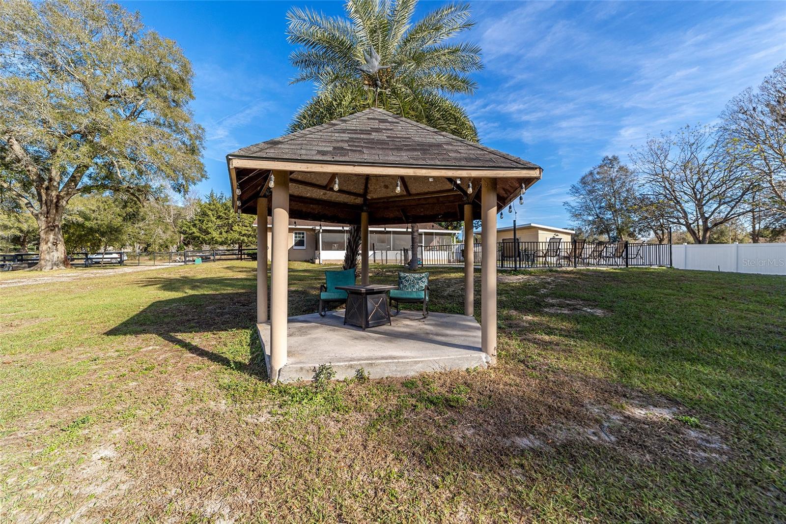 414 NE 155TH STREET RD, CITRA, FL, 32113