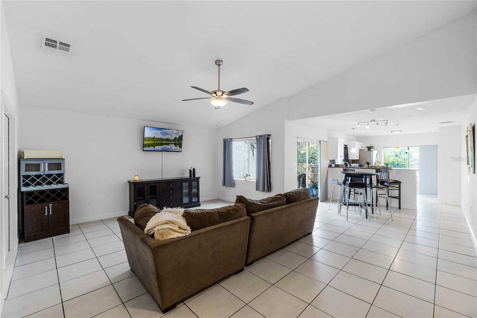 2216 GREENVIEW CIR, ORLANDO, FL, 32808