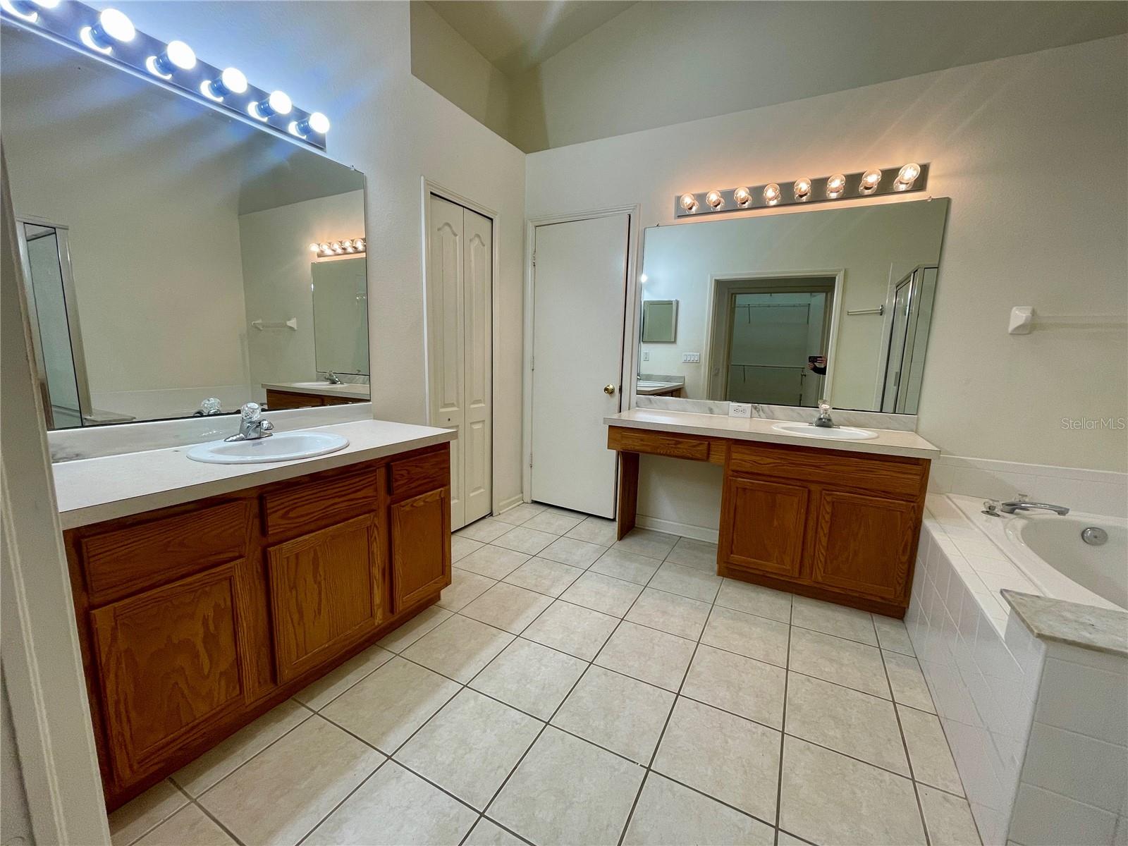 1031 SUMMER BREEZE DR, BRANDON, FL, 33511