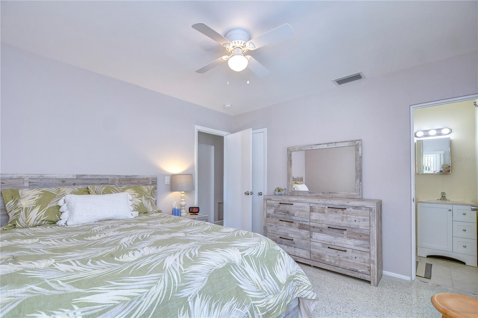 5240 31ST AVE S, GULFPORT, FL, 33707