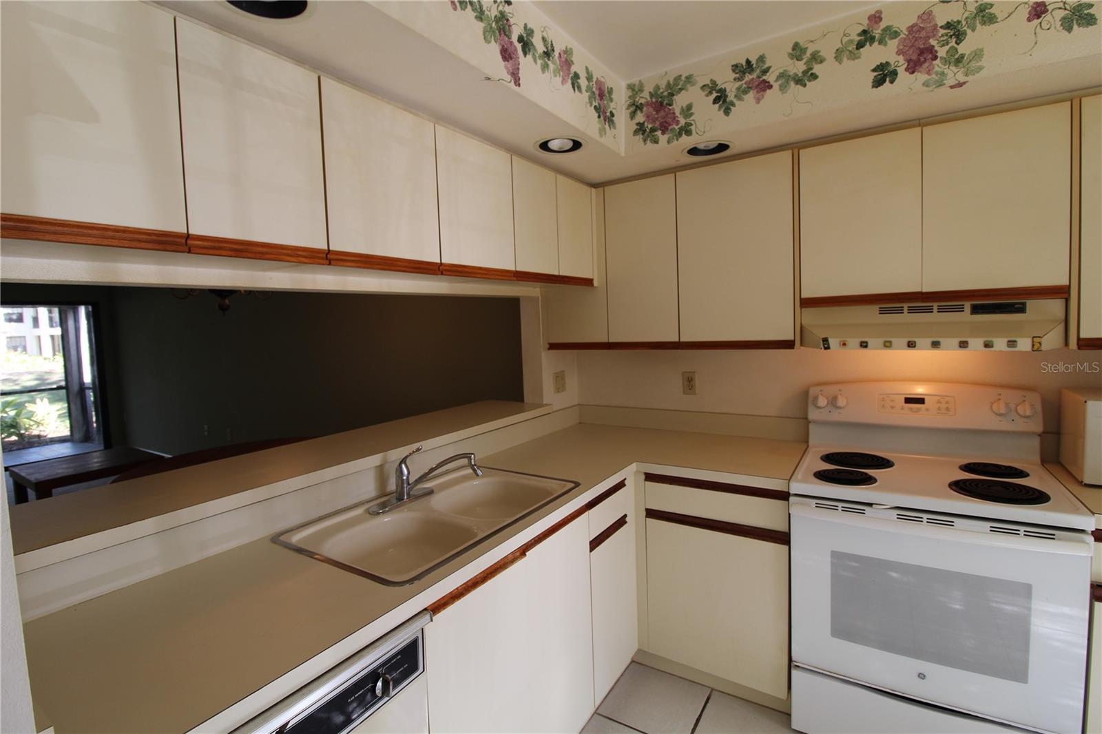4713 WINSLOW BEACON #5, SARASOTA, FL, 34235