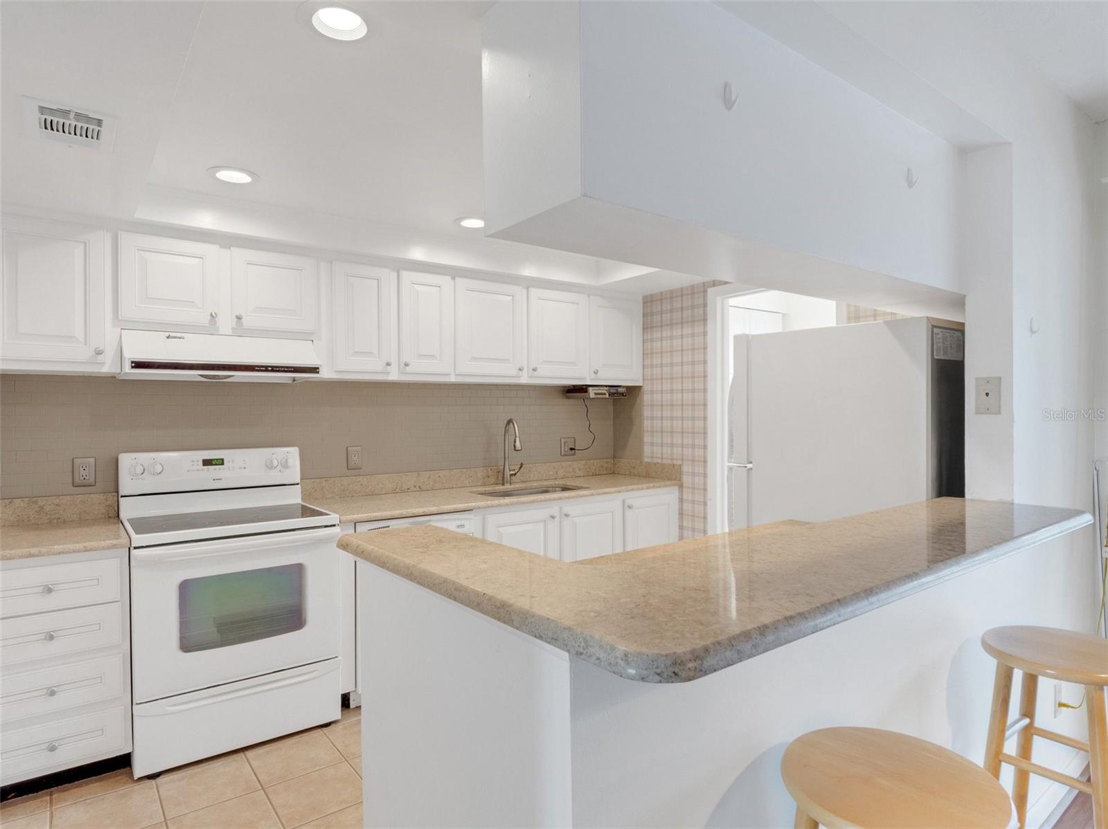 1130 N LAKE PARKER AVE #304A, LAKELAND, FL, 33805