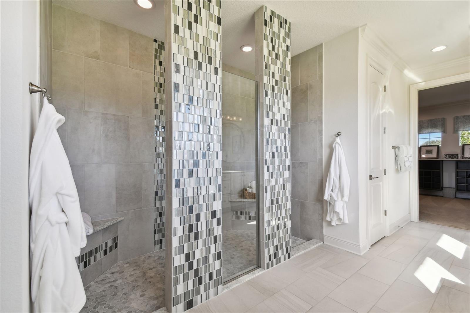 5333 LAKE VENICE DR, WIMAUMA, FL, 33598
