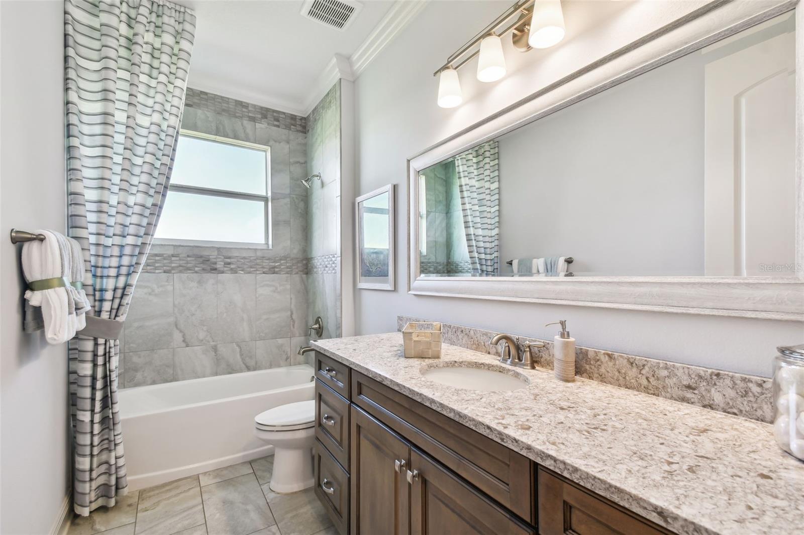 5333 LAKE VENICE DR, WIMAUMA, FL, 33598