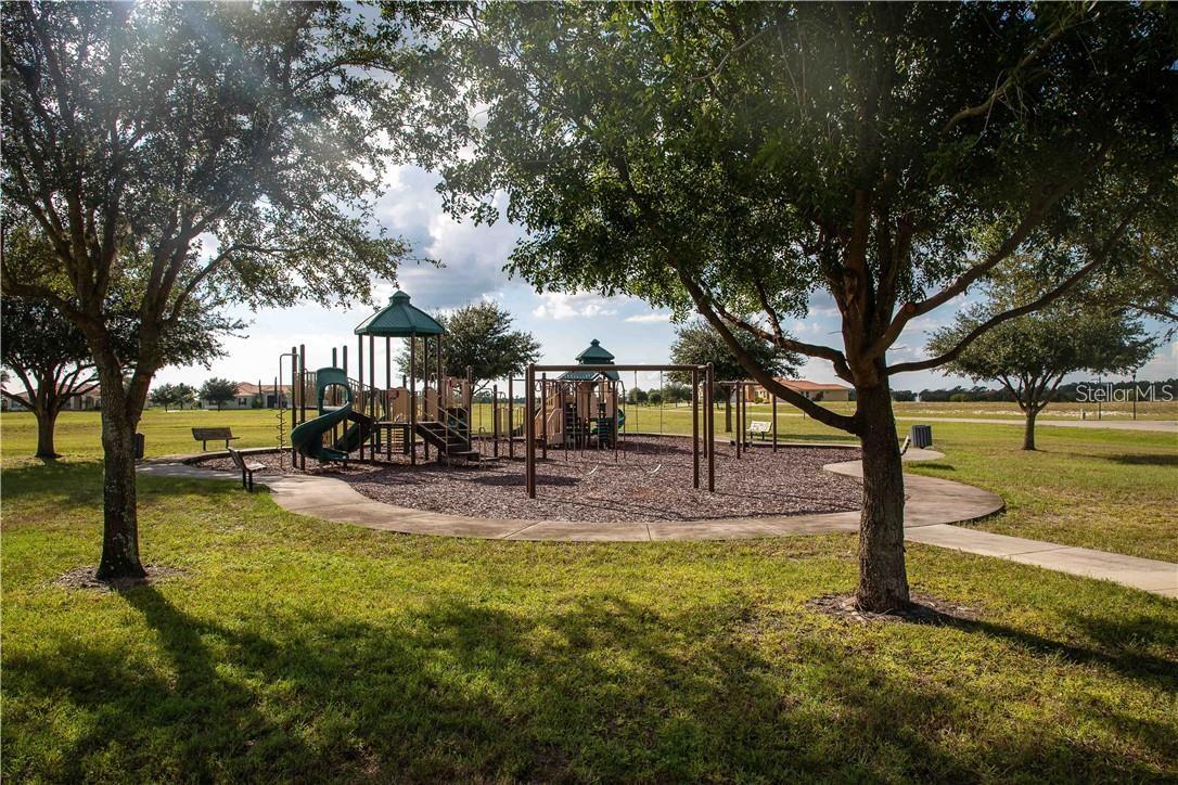 5333 LAKE VENICE DR, WIMAUMA, FL, 33598