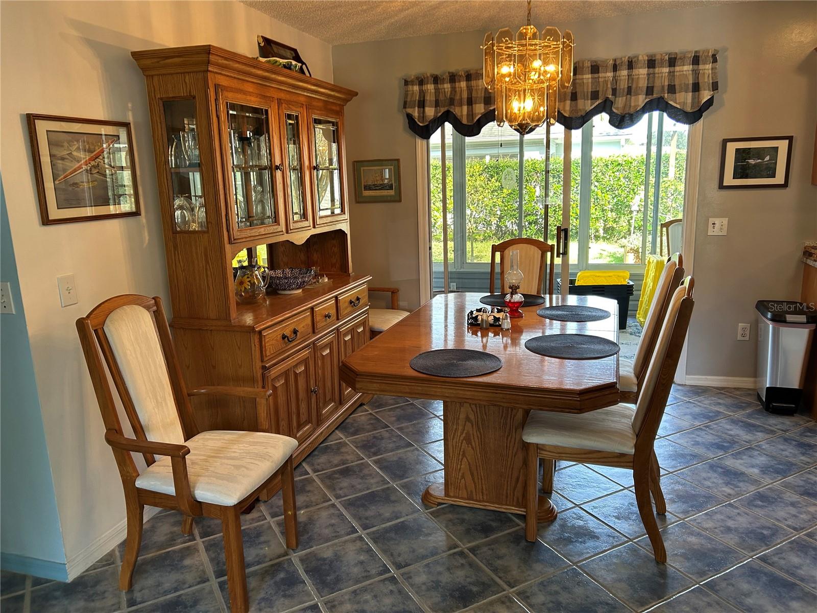 831 RAMOS DR, LADY LAKE, FL, 32159