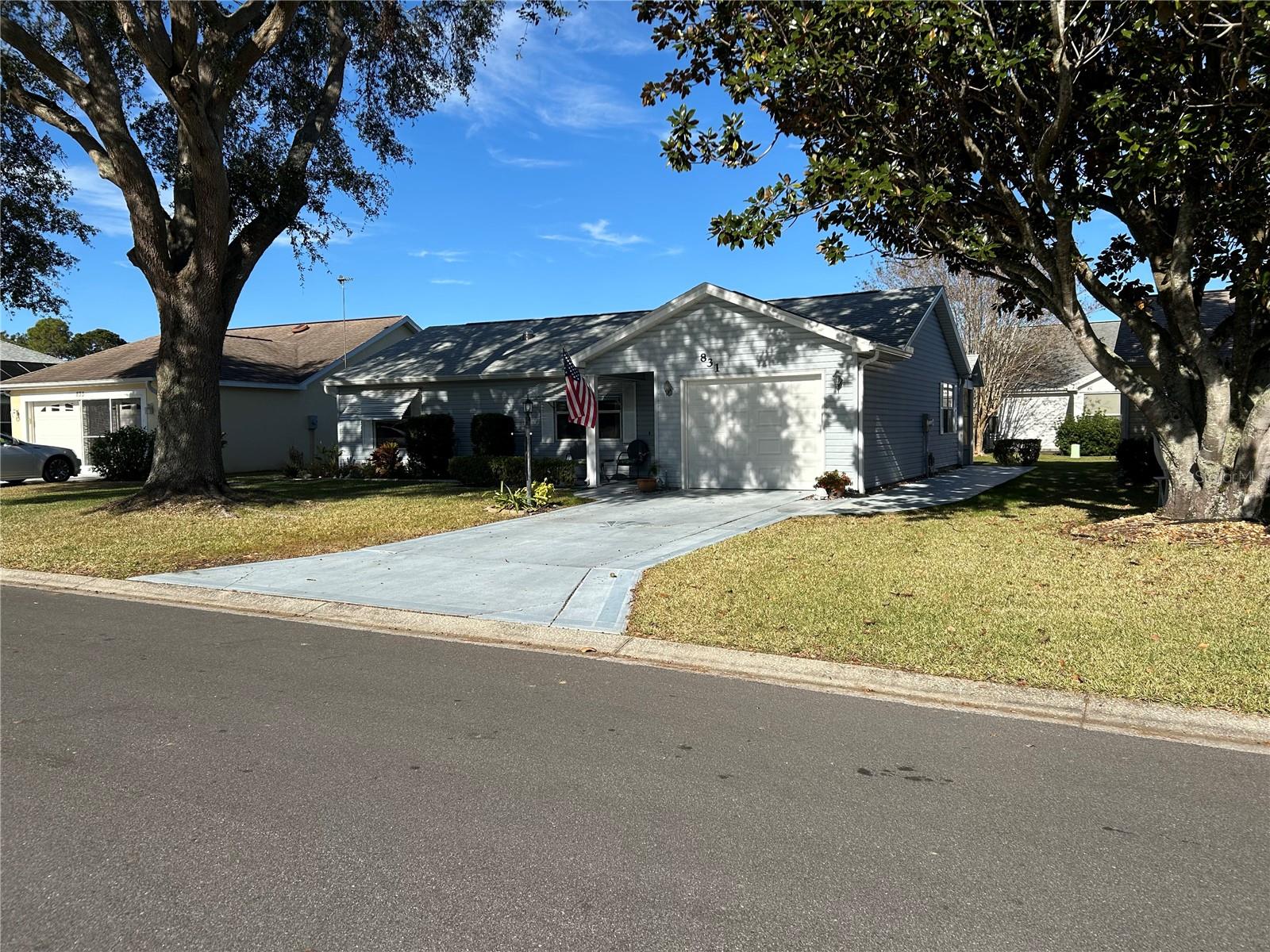 831 RAMOS DR, LADY LAKE, FL, 32159
