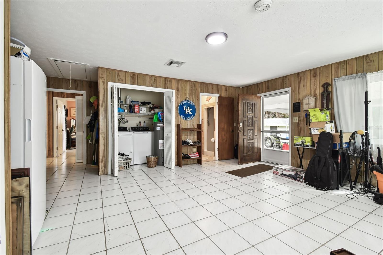 304 10TH ST SW, RUSKIN, FL, 33570