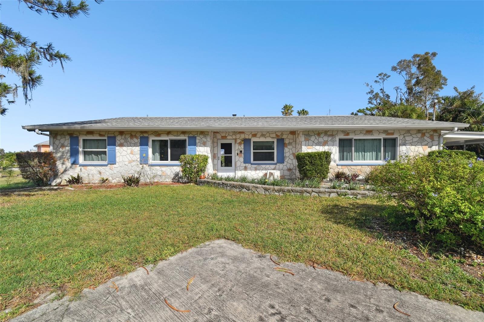 304 10TH ST SW, RUSKIN, FL, 33570