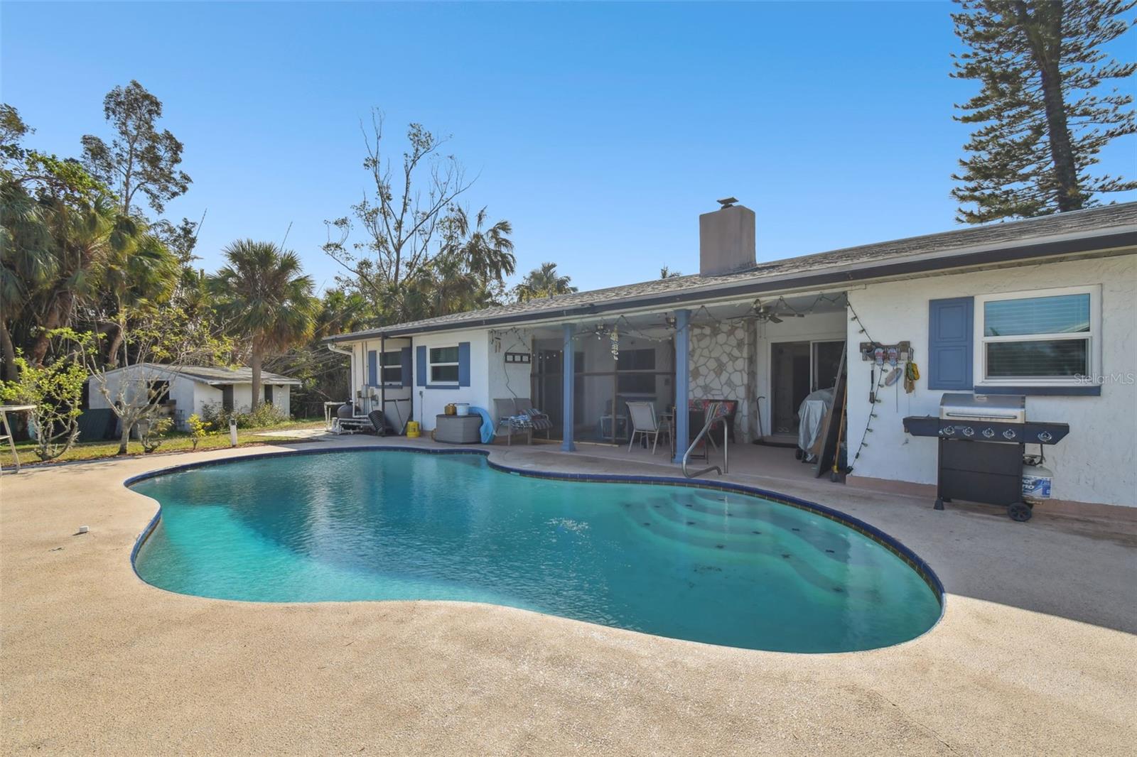 304 10TH ST SW, RUSKIN, FL, 33570