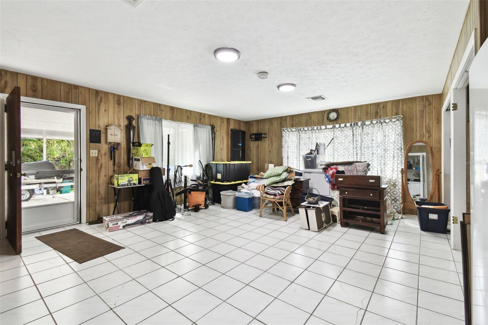 304 10TH ST SW, RUSKIN, FL, 33570