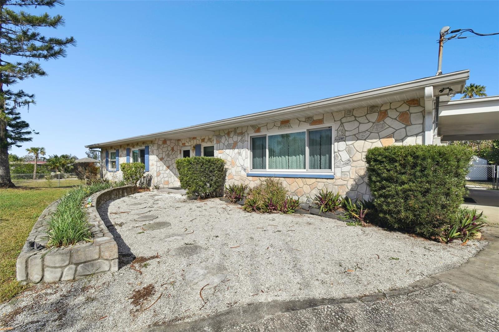 304 10TH ST SW, RUSKIN, FL, 33570