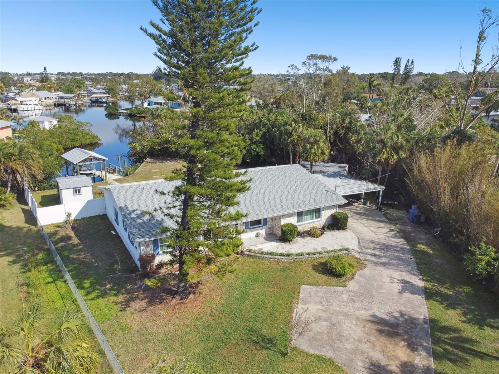 304 10TH ST SW, RUSKIN, FL, 33570